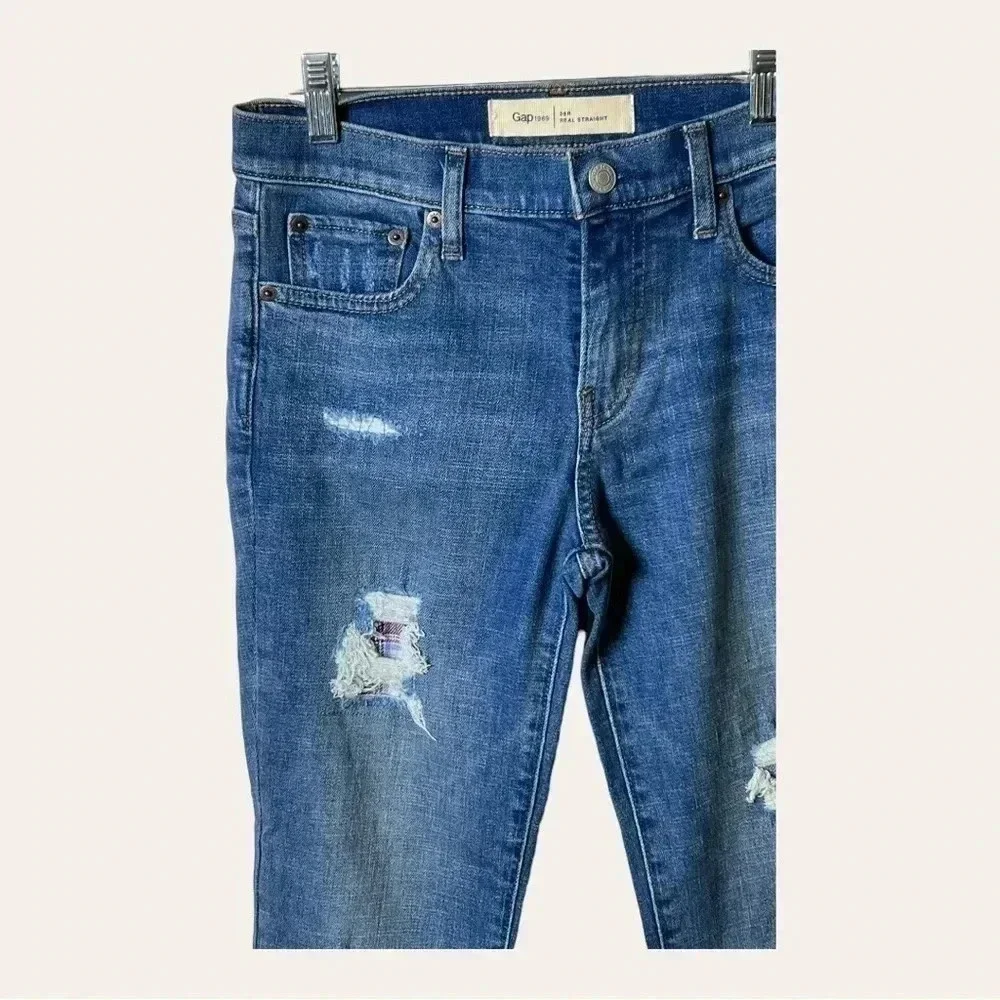 0826. GAP DENIM JEANS 26‎ REGULAR REAL STRAIGHT DISTRESSED WITH PLAID PATCHES